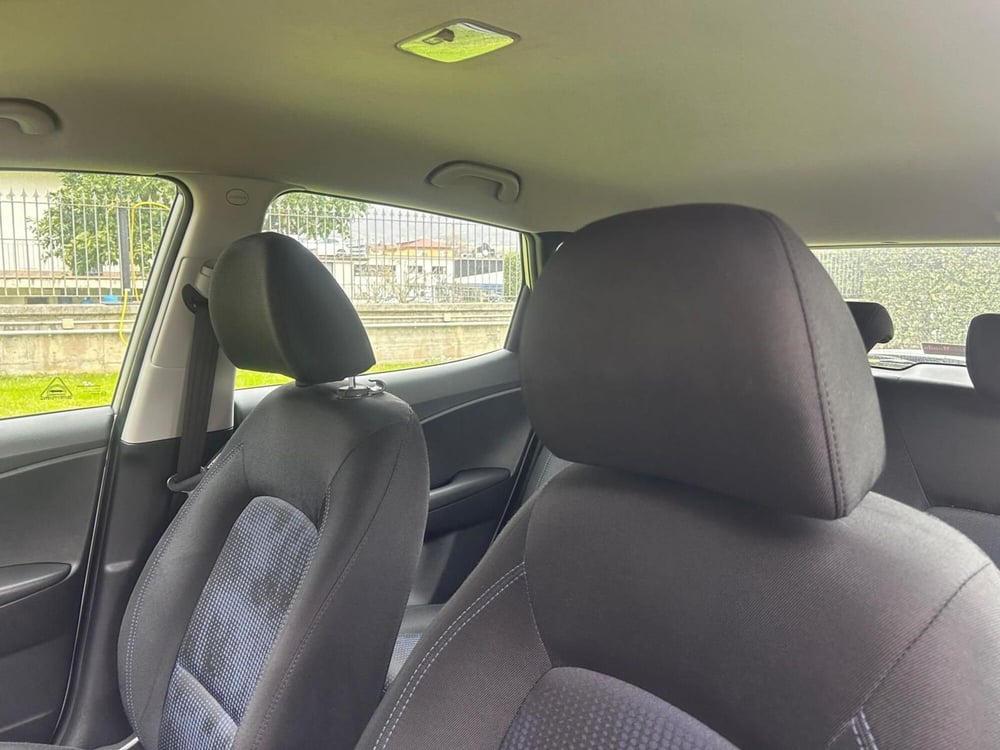 Hyundai ix20 usata a Salerno (20)