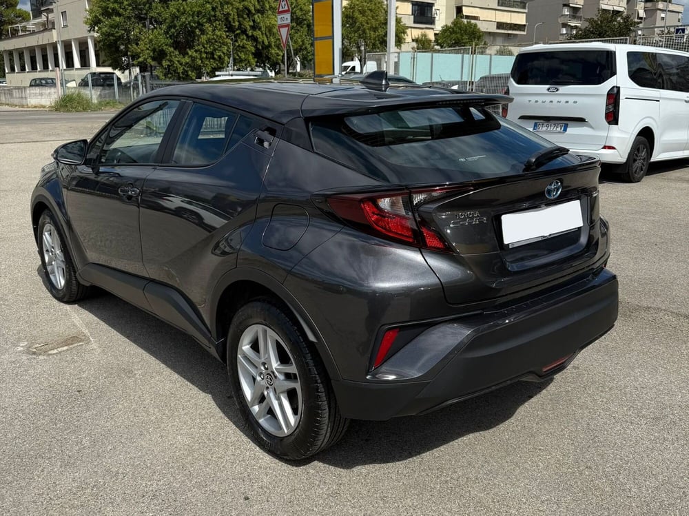 Toyota Toyota C-HR usata a Salerno (3)