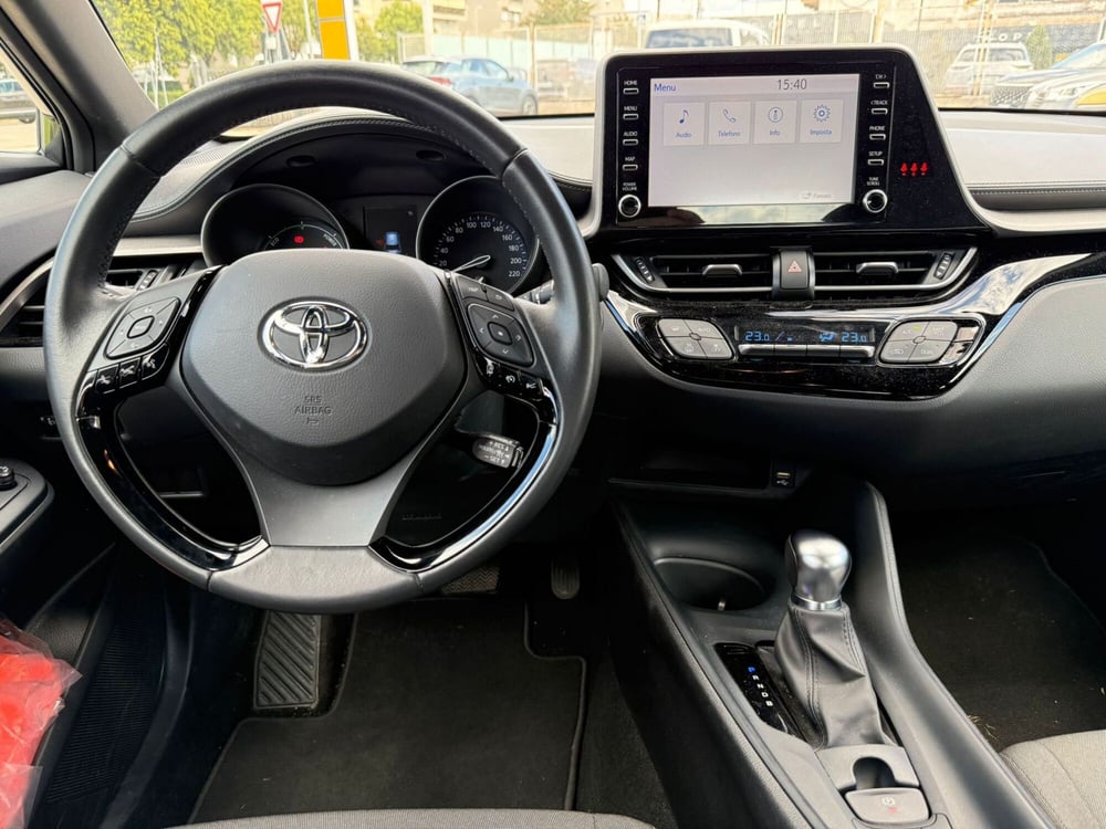 Toyota Toyota C-HR usata a Salerno (5)