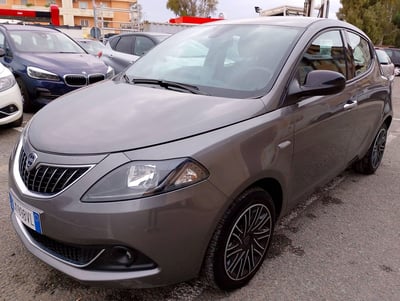 Lancia Ypsilon 1.0 FireFly 5 porte S&amp;S Hybrid Gold Plus del 2023 usata a Fisciano