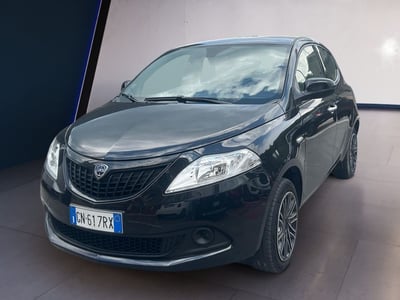Lancia Ypsilon 1.0 FireFly 5 porte S&amp;S Hybrid Silver Plus del 2023 usata a Fisciano