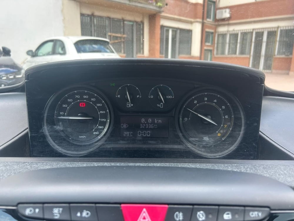 Lancia Ypsilon usata a Salerno (14)