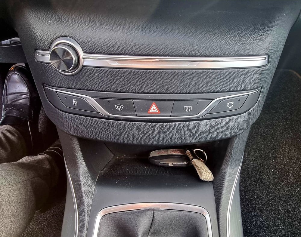 Peugeot 308 usata a Salerno (15)