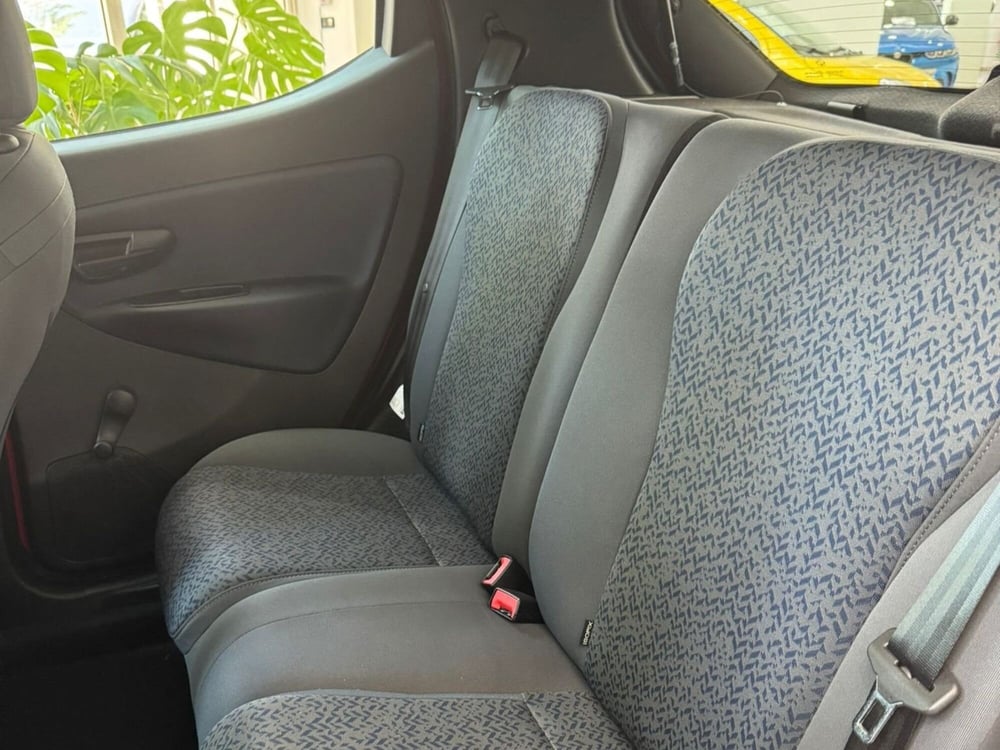 Lancia Ypsilon usata a Salerno (7)