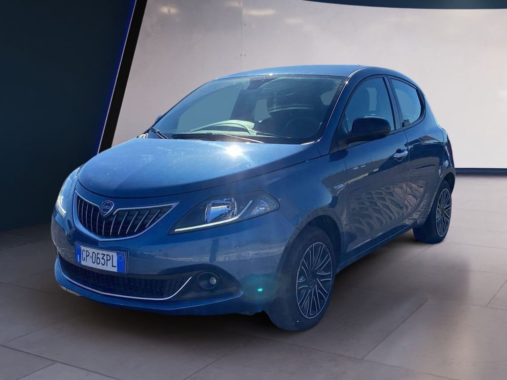 Lancia Ypsilon usata a Salerno