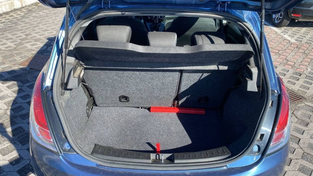 Lancia Ypsilon usata a Salerno (12)