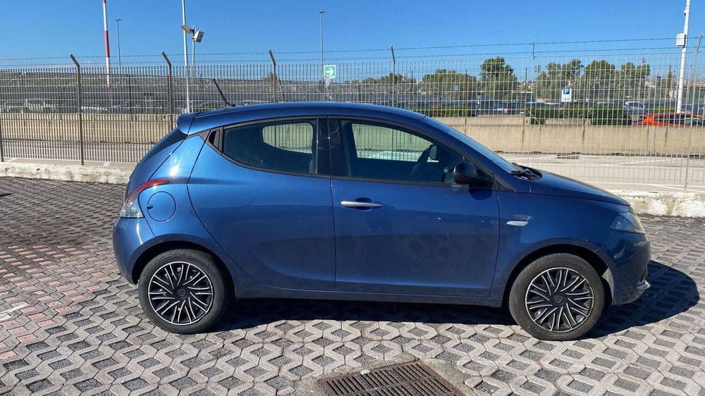 Lancia Ypsilon usata a Salerno (13)