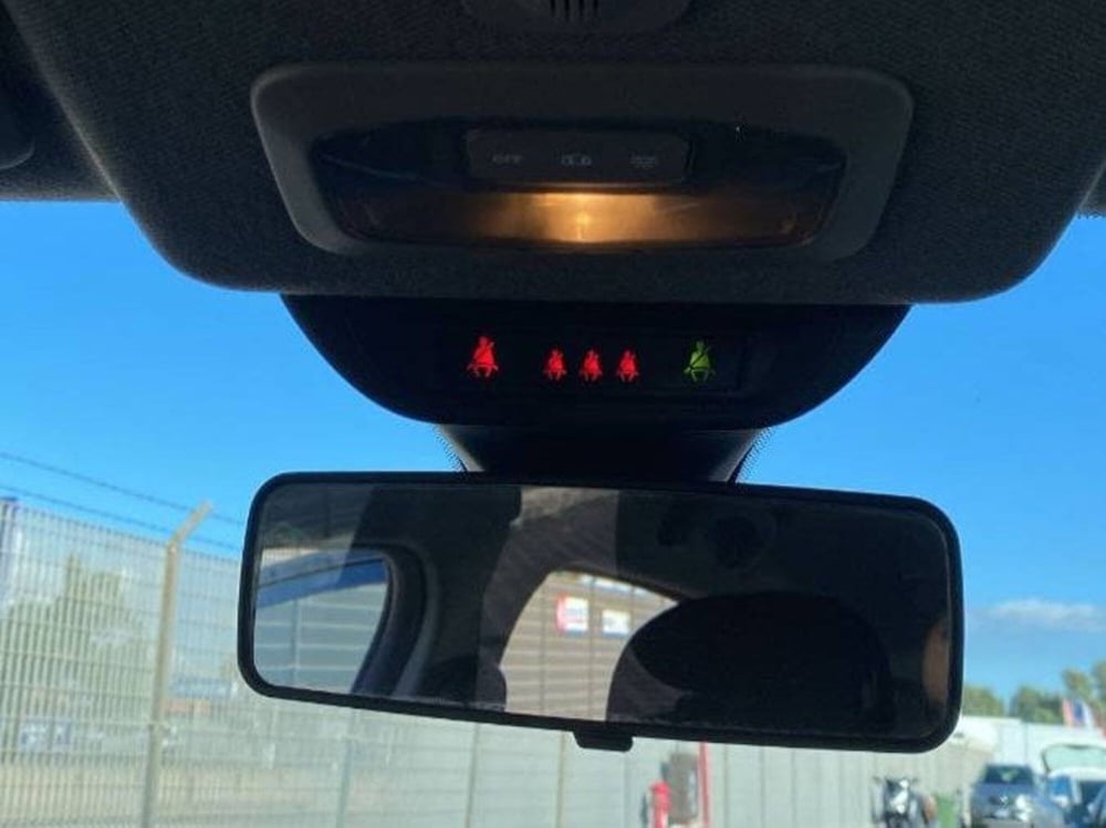Lancia Ypsilon usata a Salerno (17)