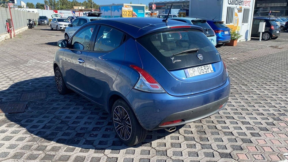 Lancia Ypsilon usata a Salerno (4)