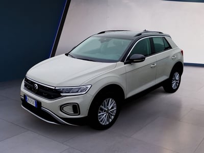 Volkswagen T-Roc 1.0 TSI Life del 2023 usata a Fisciano