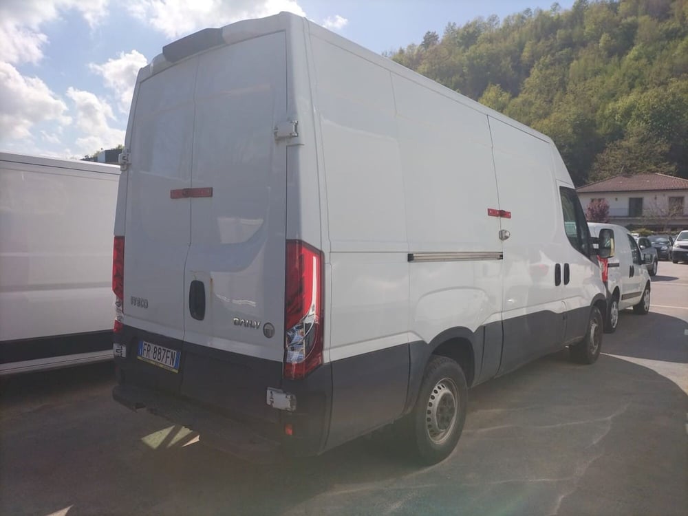 Iveco Daily Furgone usata a Salerno (4)