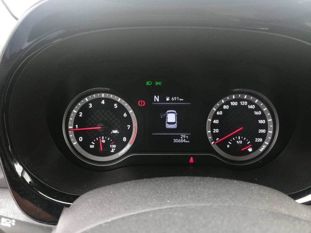 Hyundai i10 usata a Salerno (8)