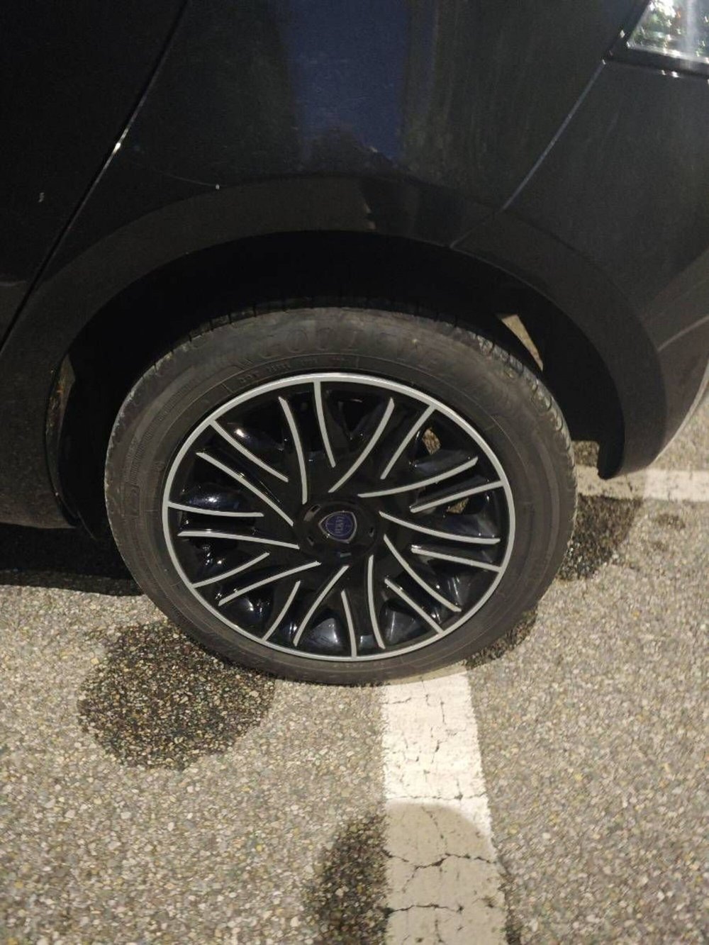 Lancia Ypsilon usata a Salerno (12)