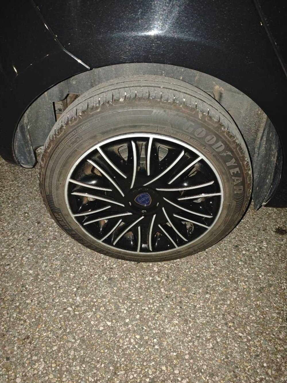 Lancia Ypsilon usata a Salerno (13)