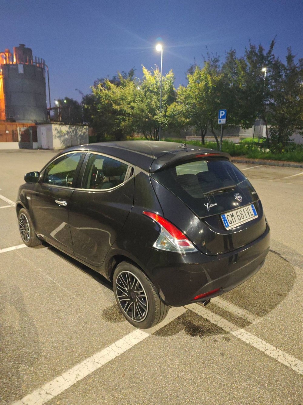 Lancia Ypsilon usata a Salerno (4)