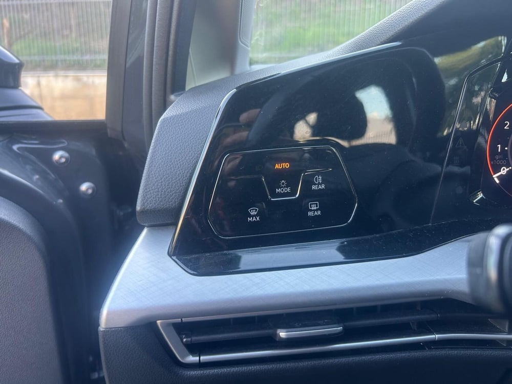 Volkswagen Golf Variant usata a Salerno (19)