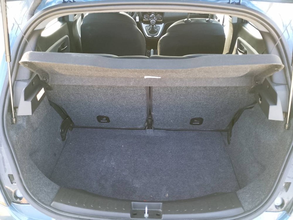 Lancia Ypsilon usata a Salerno (12)