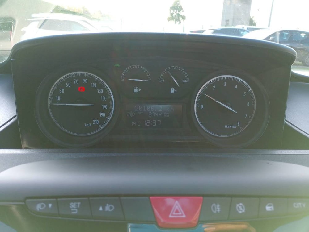 Lancia Ypsilon usata a Salerno (17)