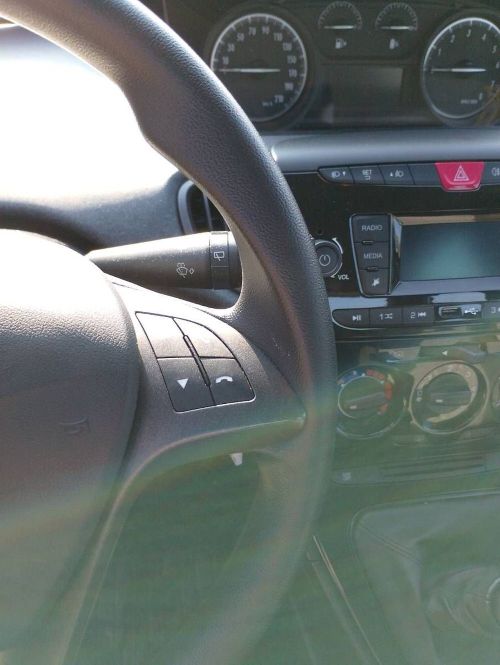 Lancia Ypsilon usata a Salerno (20)
