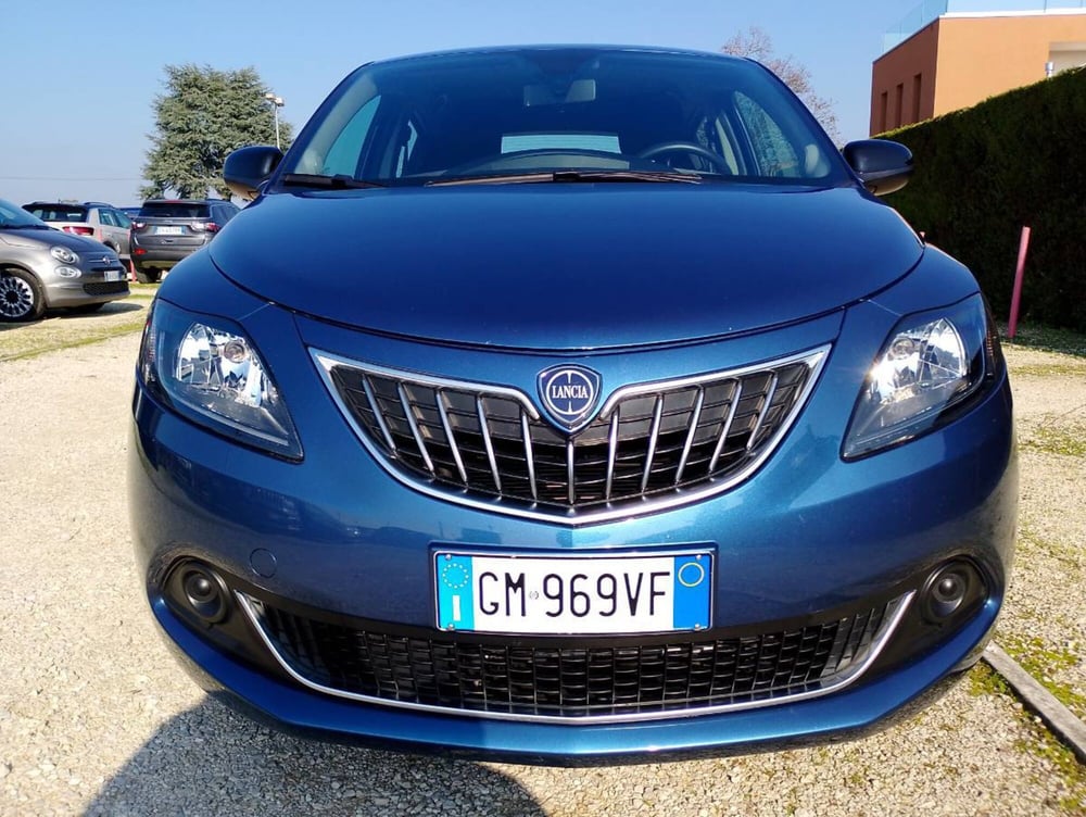 Lancia Ypsilon usata a Salerno (9)