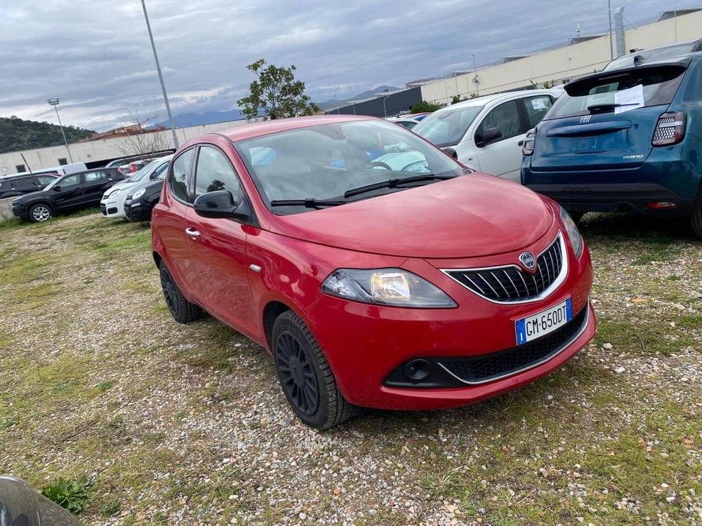 Lancia Ypsilon usata a Salerno (2)