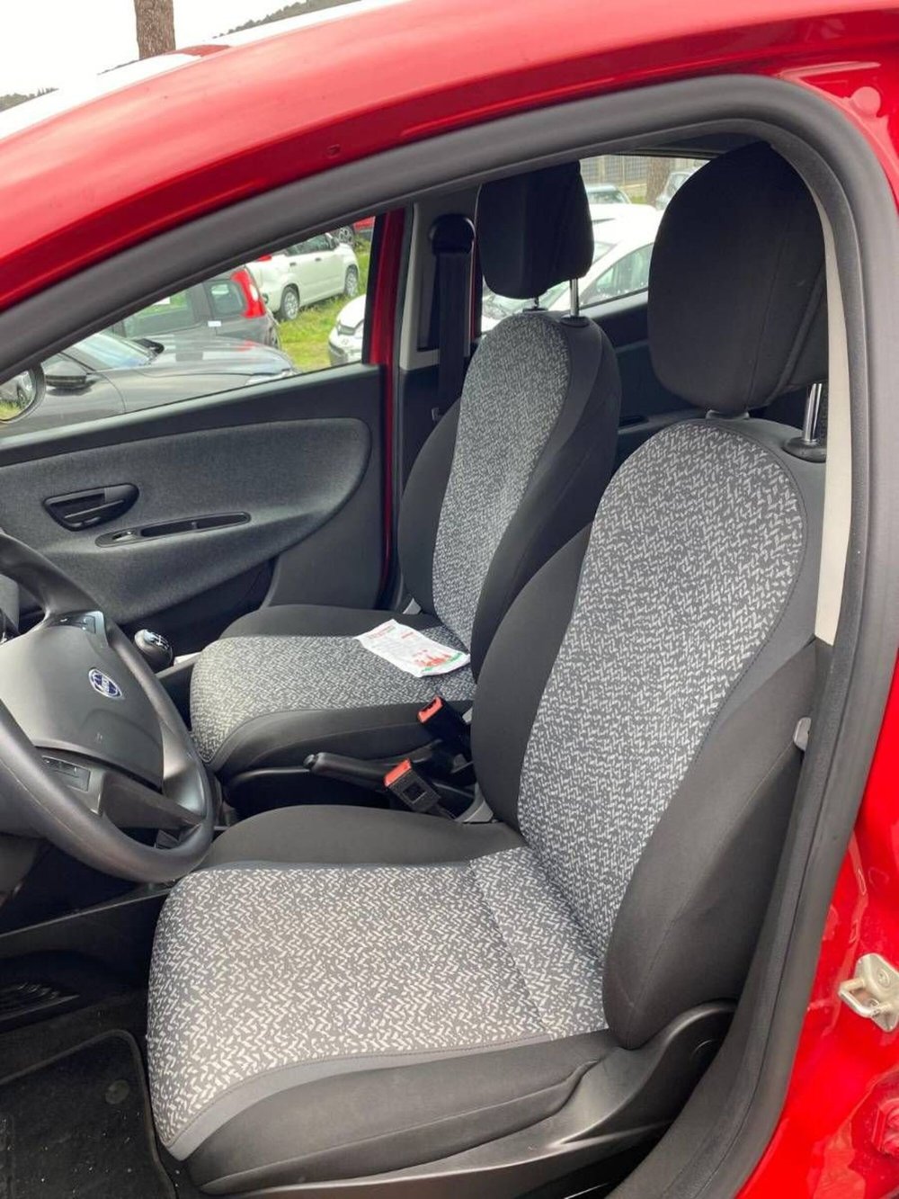 Lancia Ypsilon usata a Salerno (6)