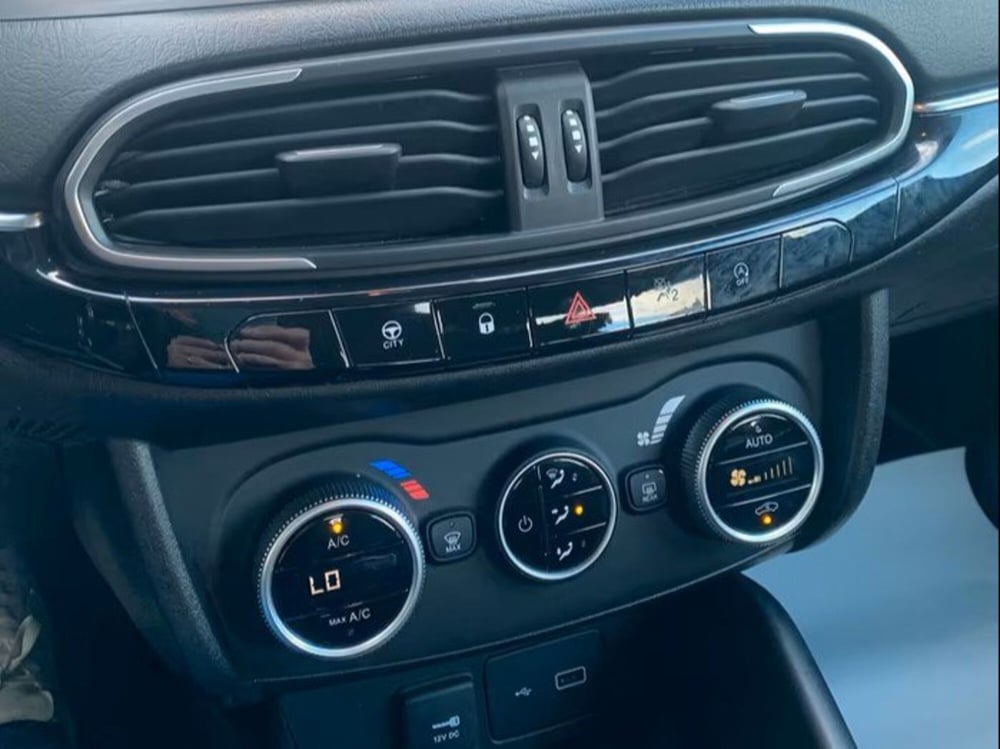 Fiat Tipo Station Wagon usata a Salerno (16)