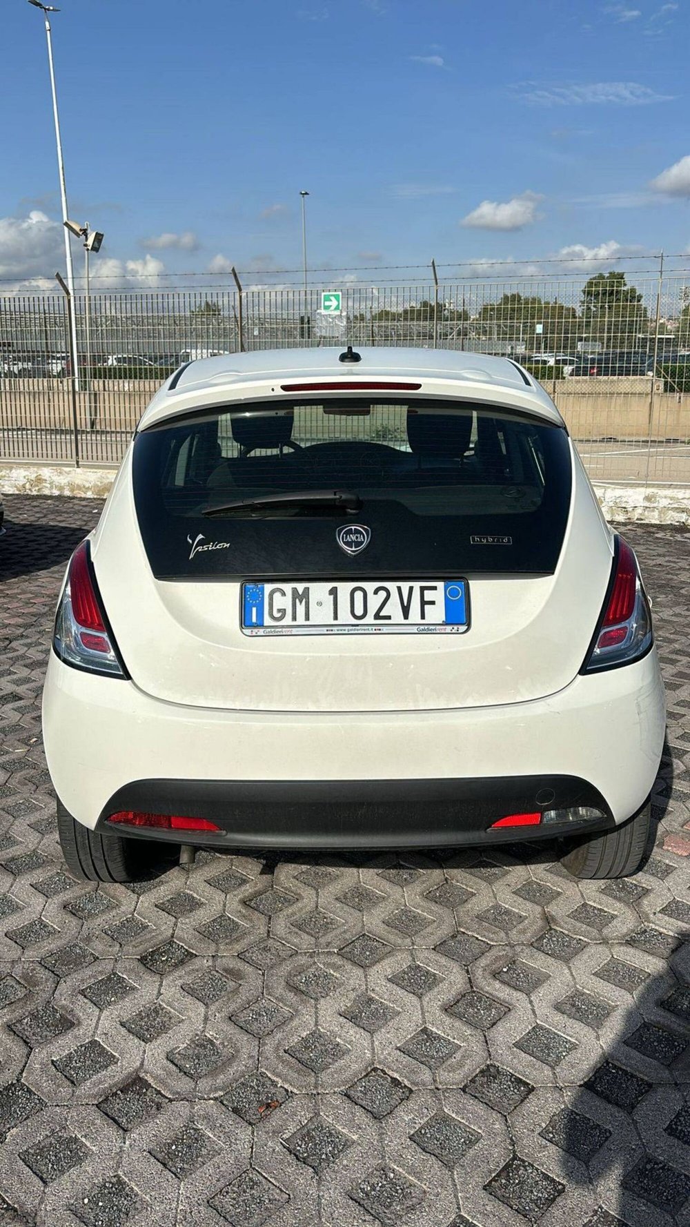 Lancia Ypsilon usata a Salerno (10)