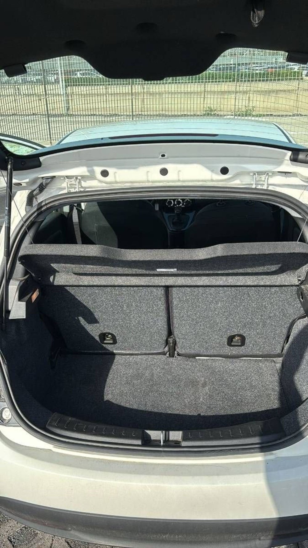 Lancia Ypsilon usata a Salerno (11)