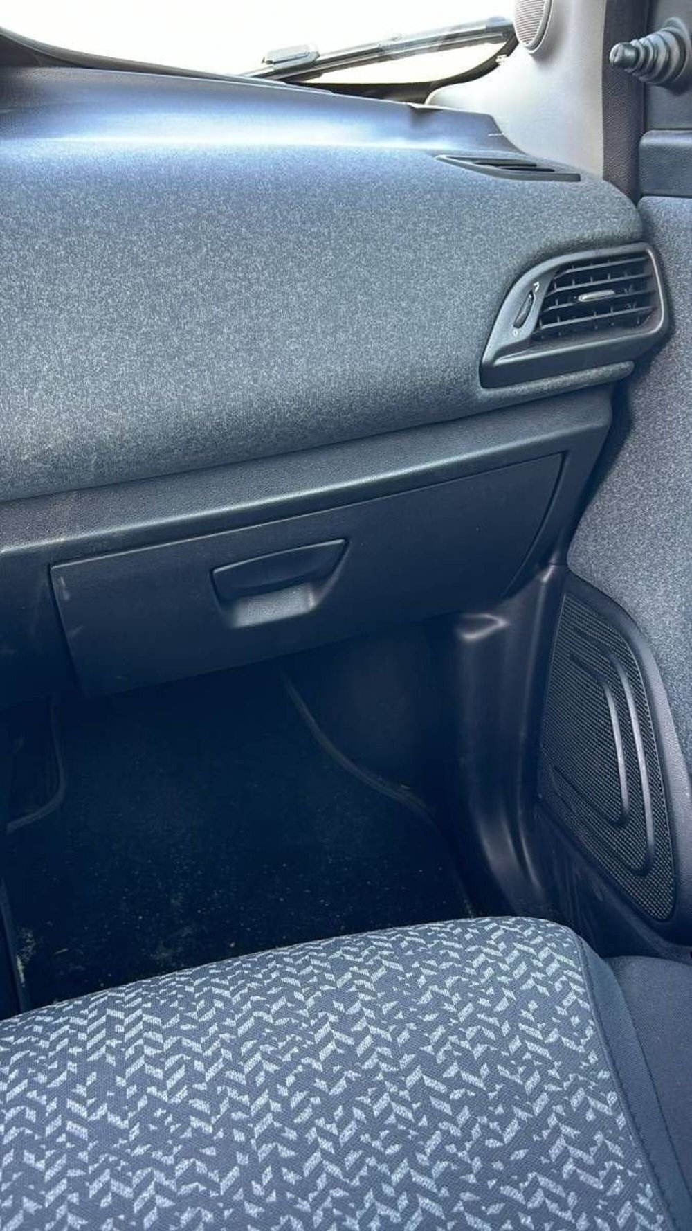 Lancia Ypsilon usata a Salerno (15)