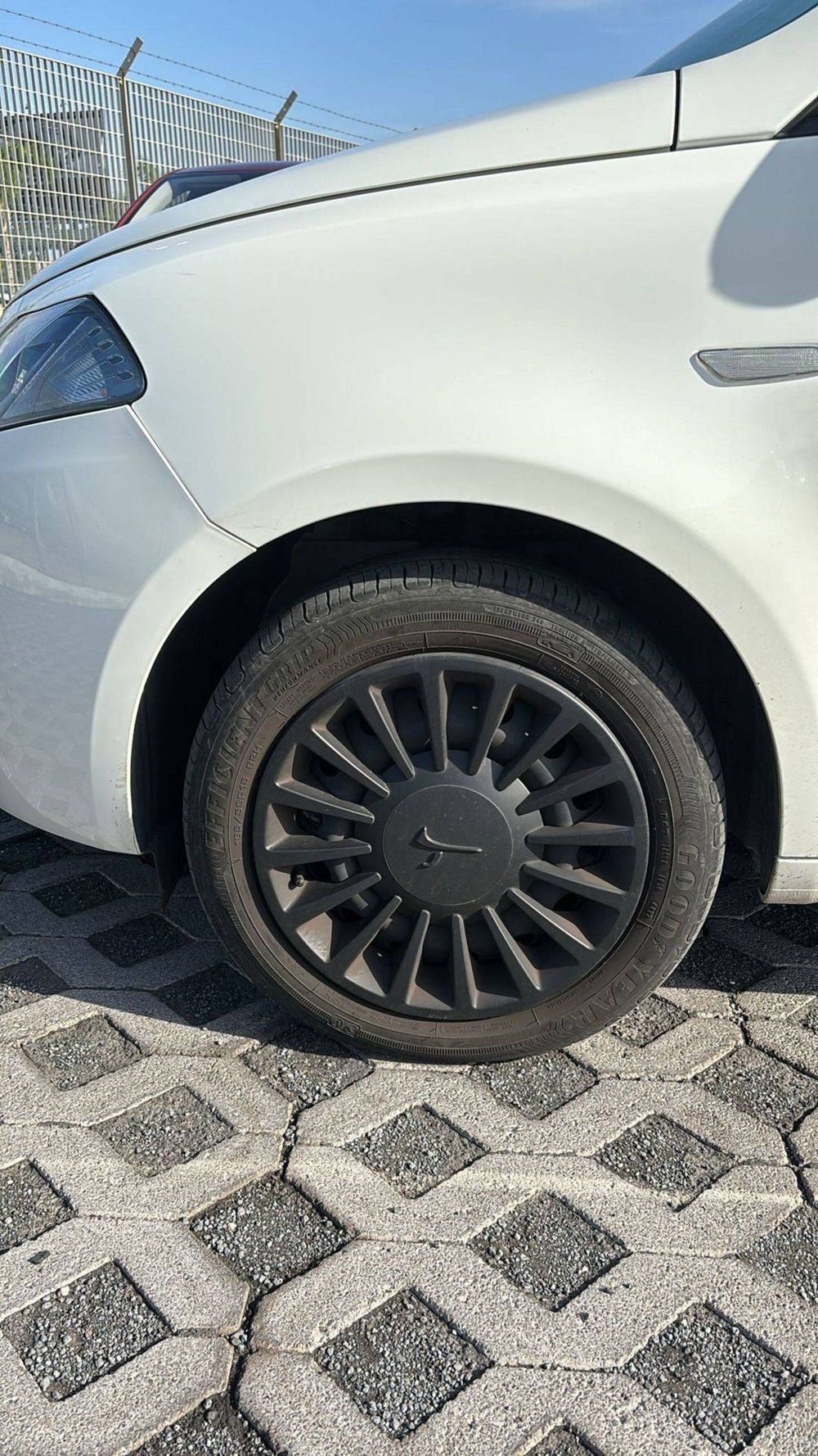 Lancia Ypsilon usata a Salerno (19)