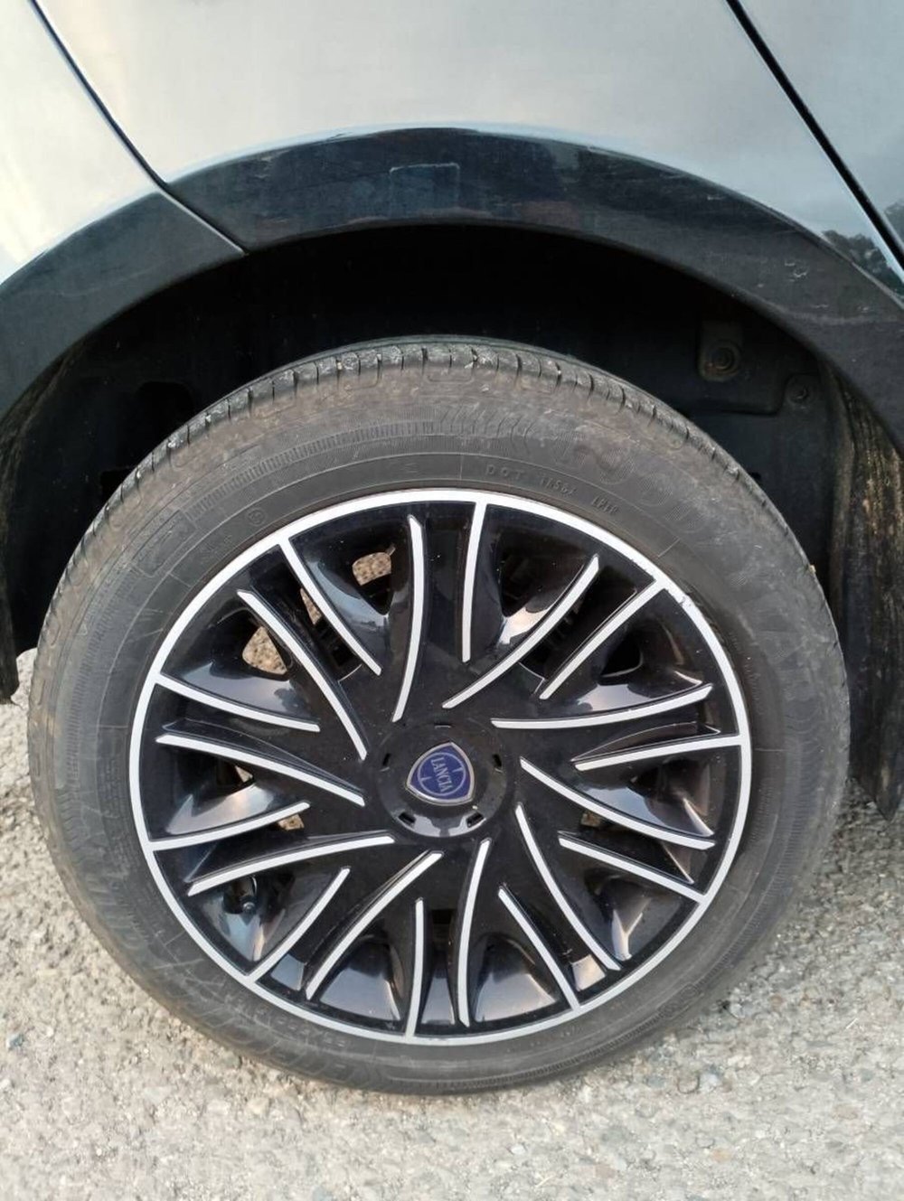 Lancia Ypsilon usata a Salerno (13)