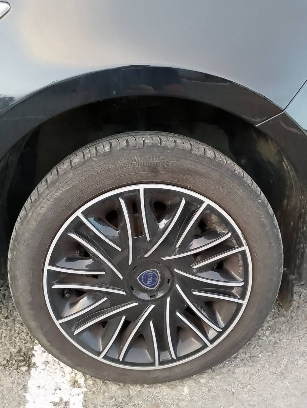 Lancia Ypsilon usata a Salerno (15)