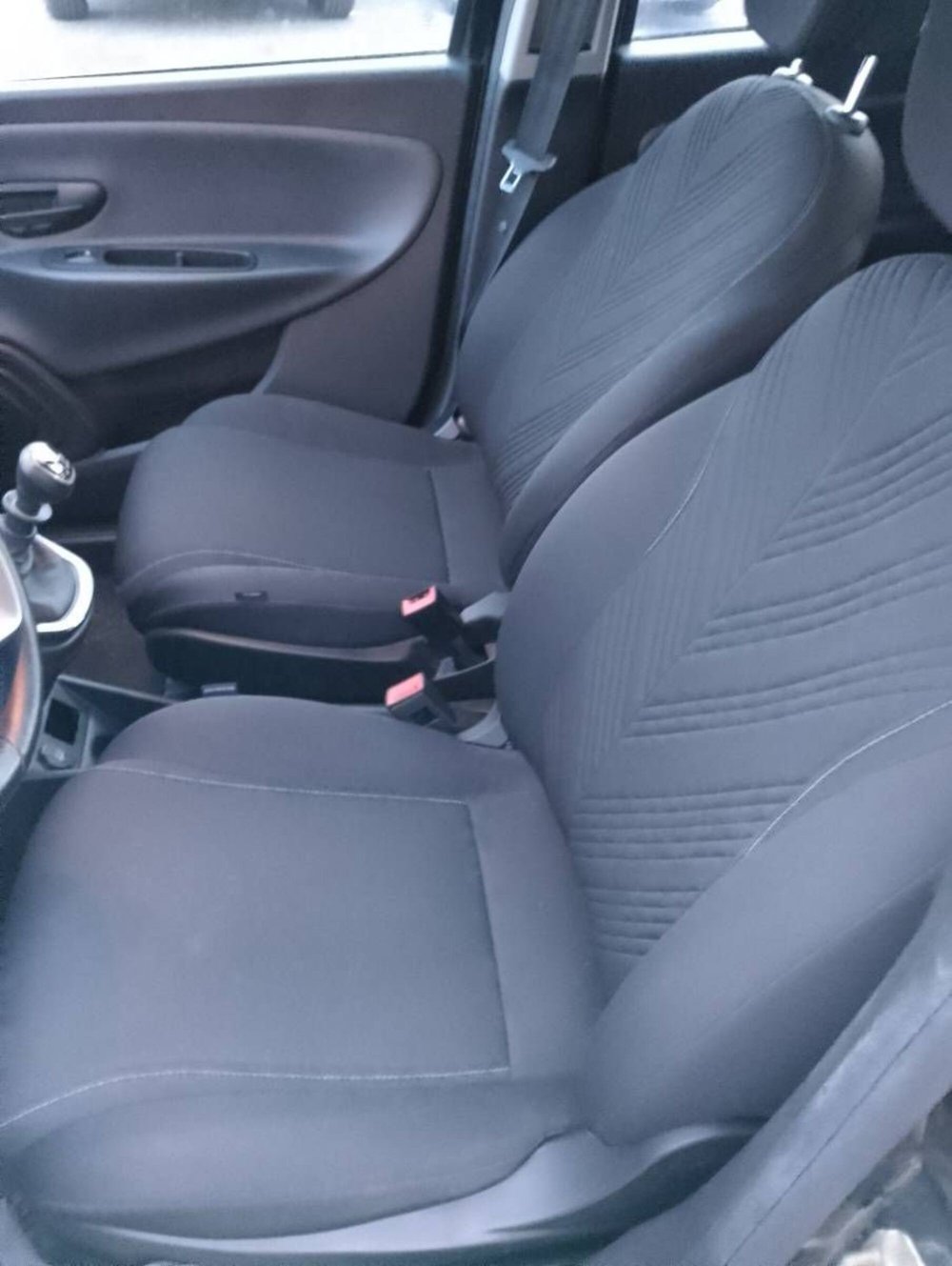 Lancia Ypsilon usata a Salerno (6)