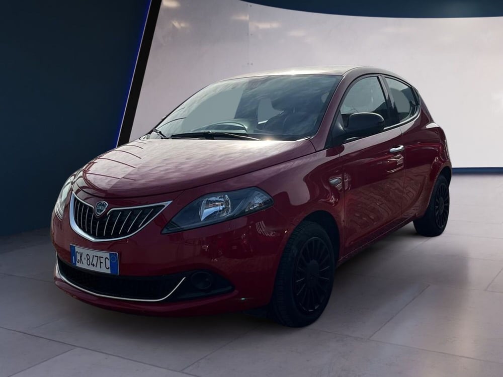 Lancia Ypsilon usata a Salerno