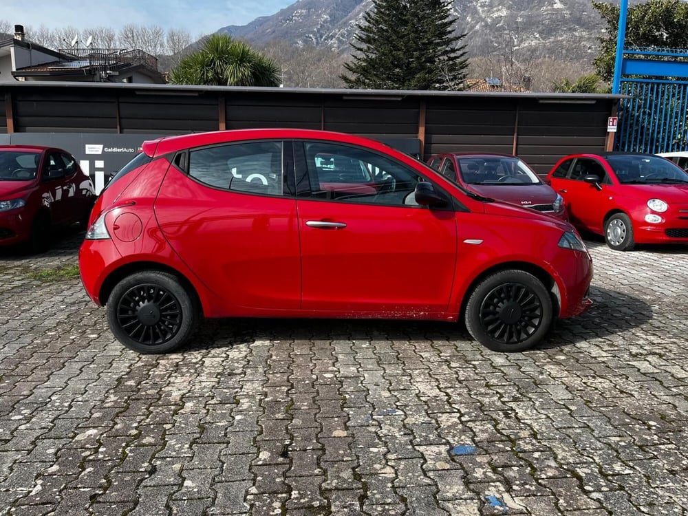 Lancia Ypsilon usata a Salerno (11)