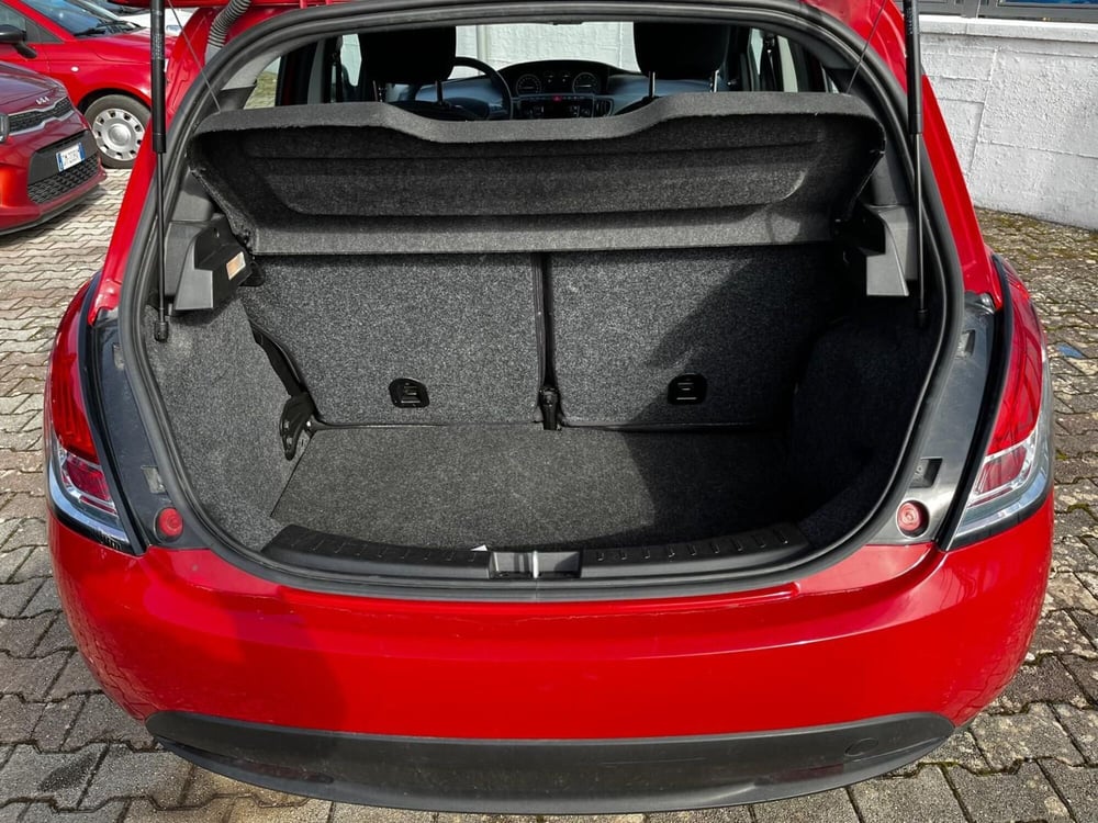Lancia Ypsilon usata a Salerno (14)