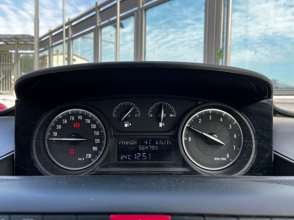 Lancia Ypsilon usata a Salerno (16)