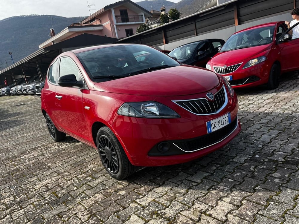 Lancia Ypsilon usata a Salerno (2)