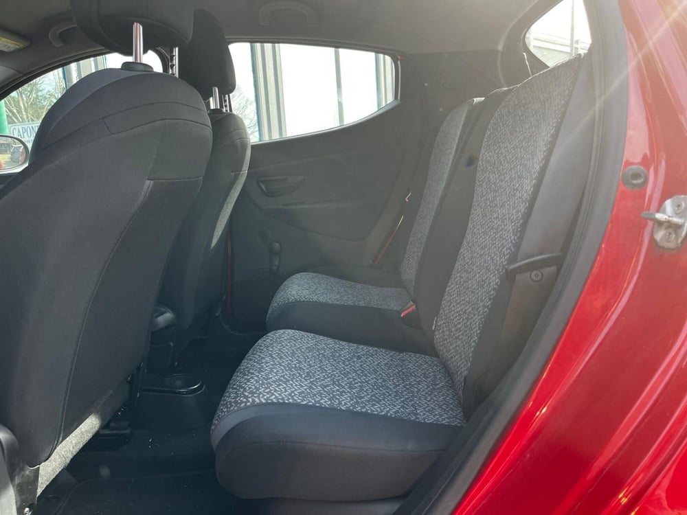 Lancia Ypsilon usata a Salerno (7)