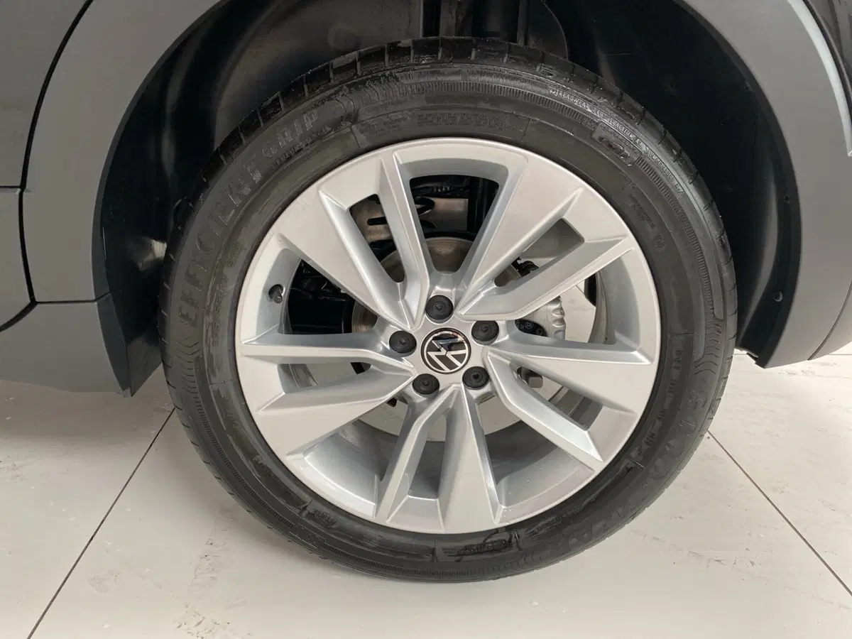 Volkswagen T-Cross nuova a Lodi (10)