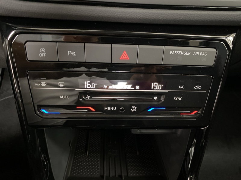 Volkswagen T-Cross nuova a Lodi (12)