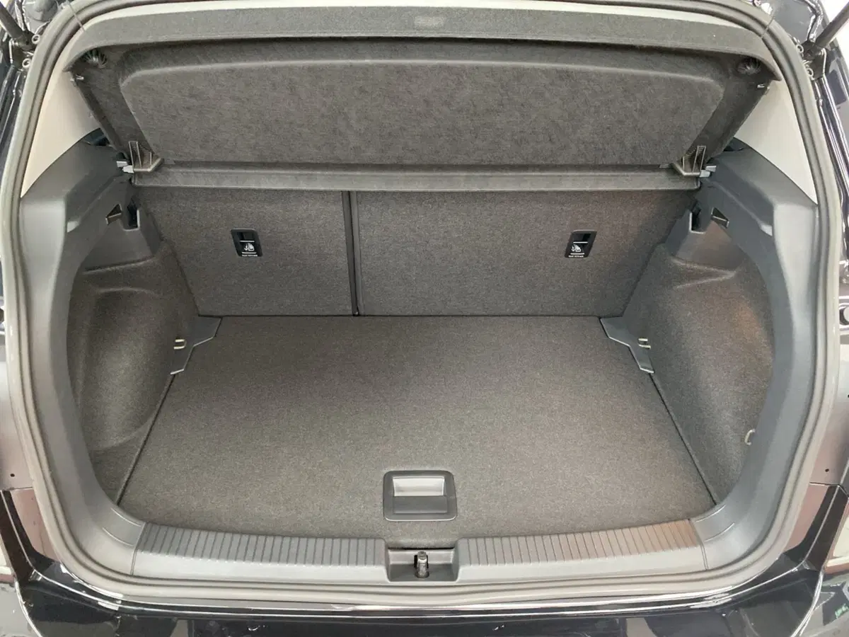 Volkswagen T-Cross nuova a Lodi (9)