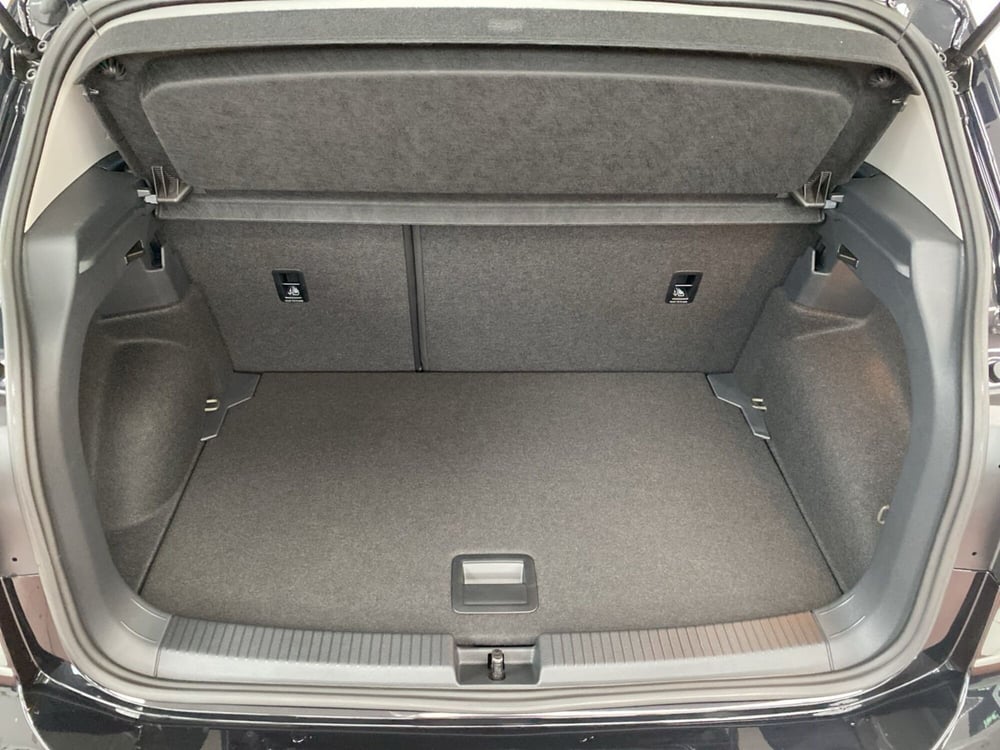 Volkswagen T-Cross nuova a Lodi (9)