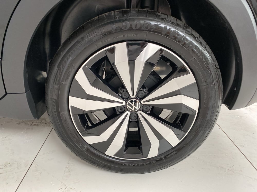 Volkswagen T-Cross nuova a Lodi (10)