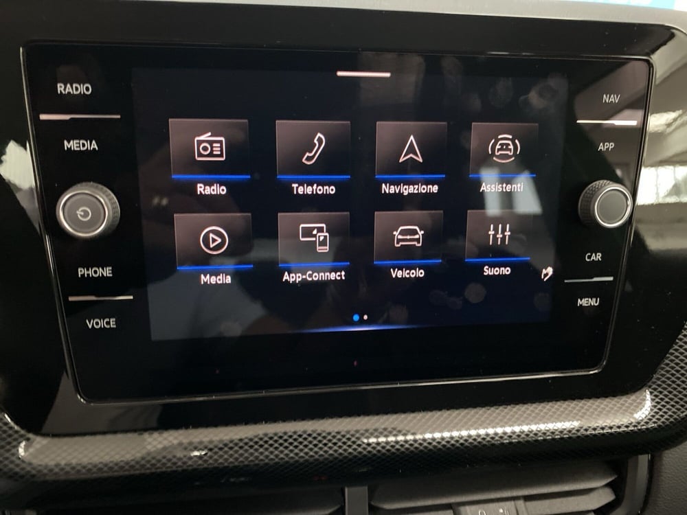Volkswagen T-Cross nuova a Lodi (13)