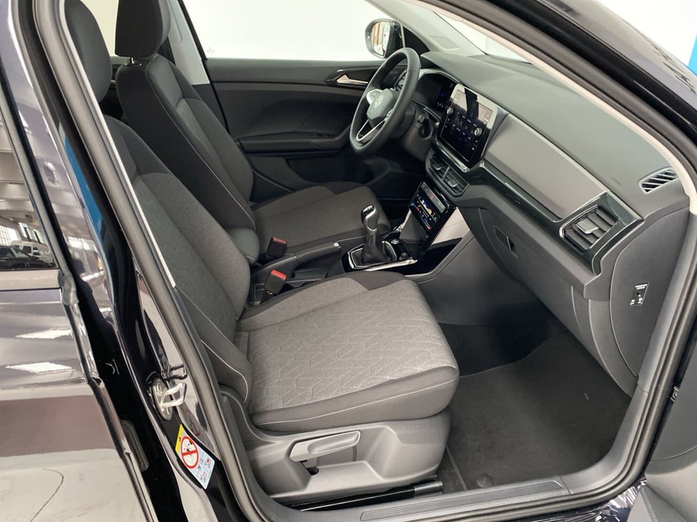 Volkswagen T-Cross nuova a Lodi (6)