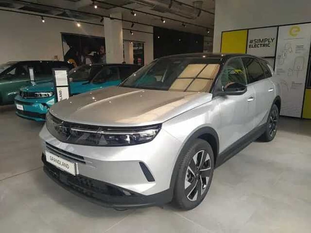 Opel Grandland nuova a Milano (3)