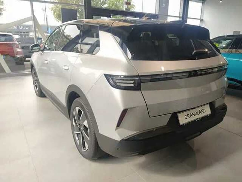 Opel Grandland nuova a Milano (4)