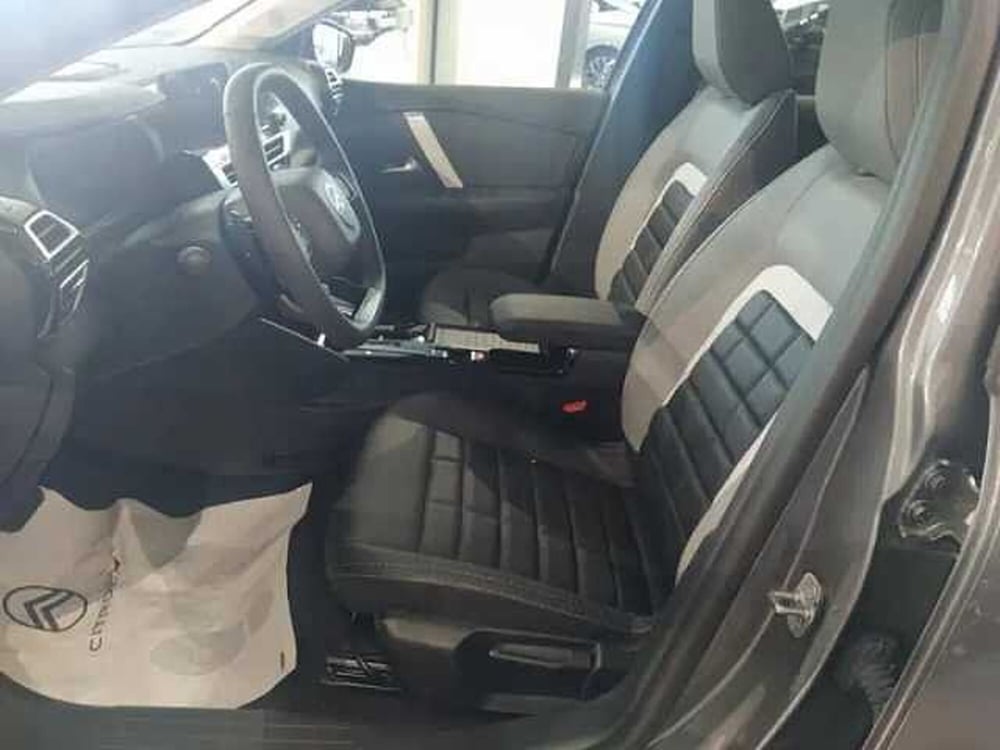 Citroen C4 X nuova a Milano (7)